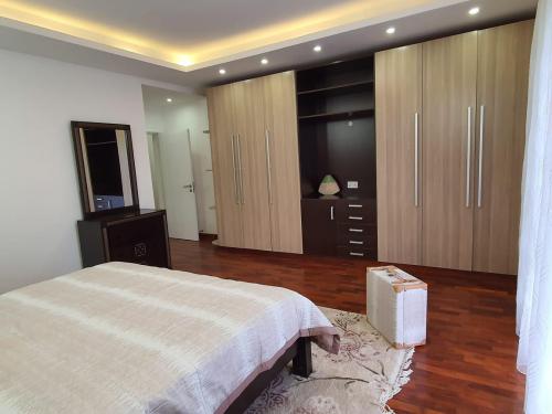 3 BEDROOM ALL ENSUITE PLUS DSQ-2